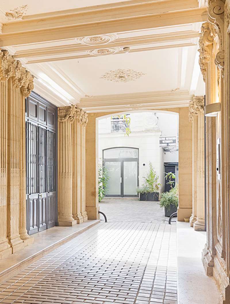 Location de vacances à Paris - Entrée du Pavillon Ponthieu