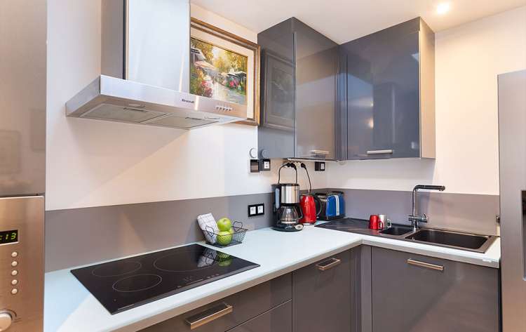 Holiday rental in Paris - Equipped kitchen at Pavillon Ponthieu