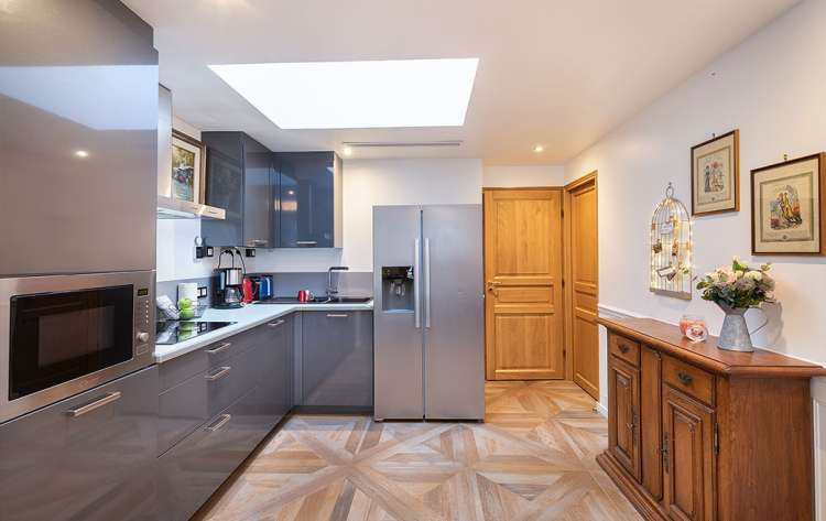 Holiday rental in Paris - Equipped kitchen at Pavillon Ponthieu